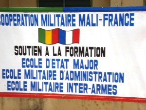 MI Professional Course, Bamako, Mali, March 2011 par US Army Africa via Flickr, CC